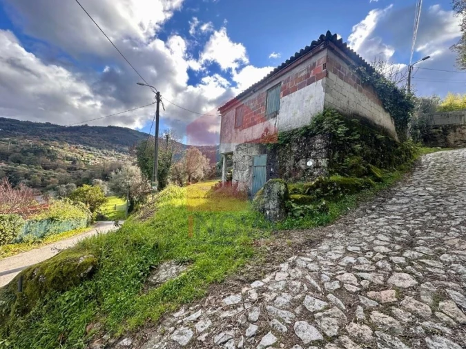 Moradia T3 para Venda em Gondufe Foto 2