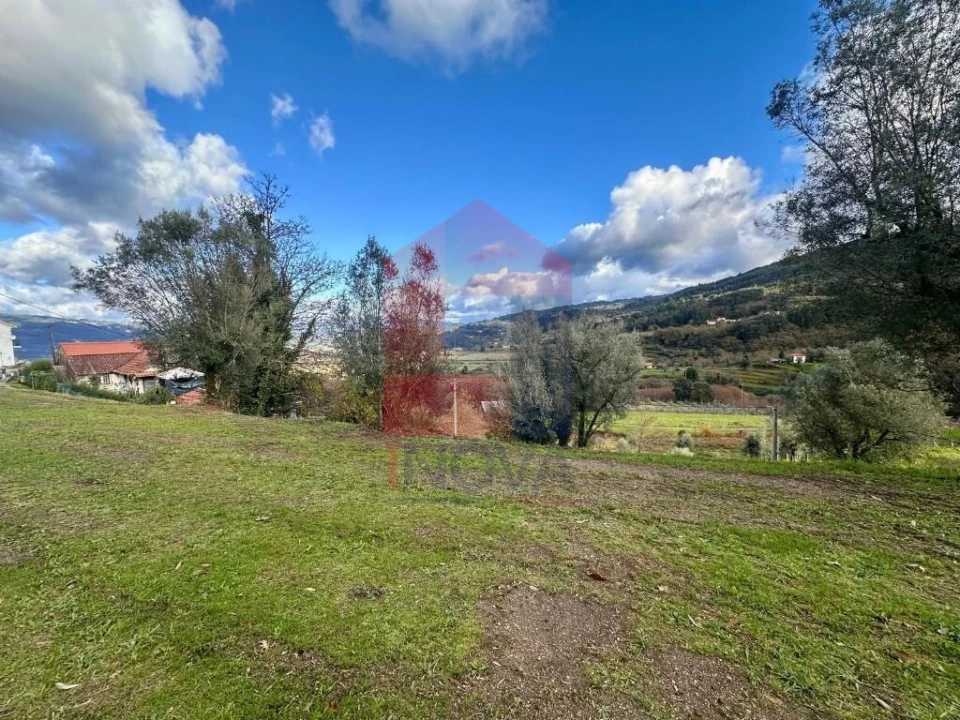 Moradia T3 para Venda em Gondufe Foto 12