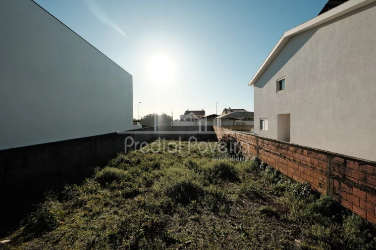 Terreno para Venda em Póvoa de Varzim, Beiriz e Argivai Foto 1
