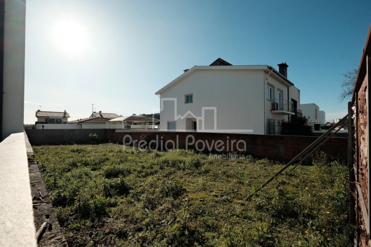 Terreno para Venda em Póvoa de Varzim, Beiriz e Argivai Foto 3