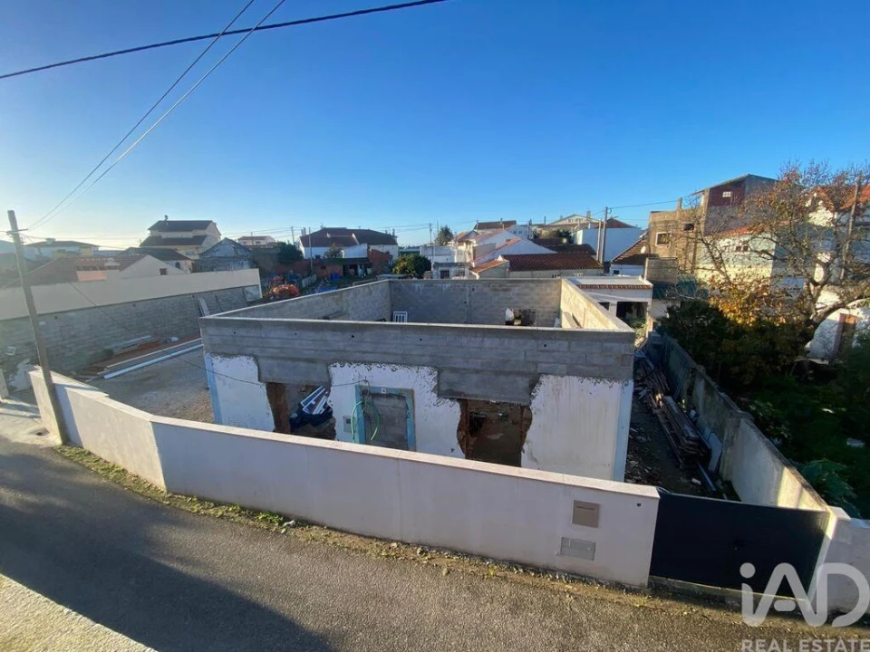 Moradia T3 para Venda em Vermelha Foto 4