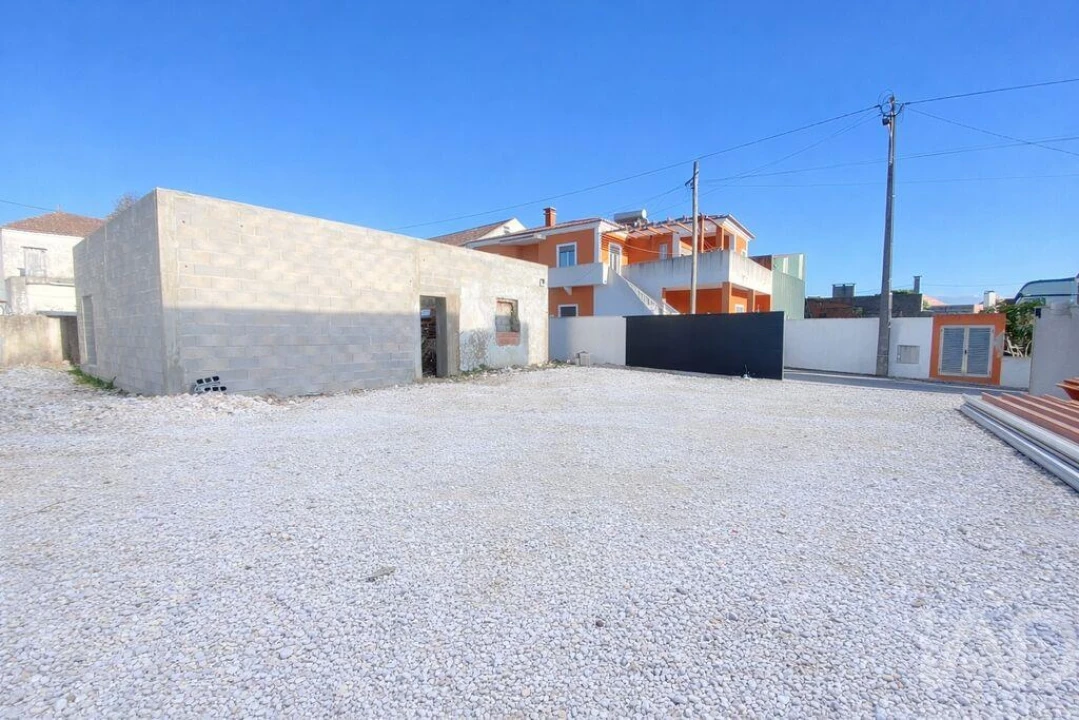 Moradia T3 para Venda em Vermelha Foto 1