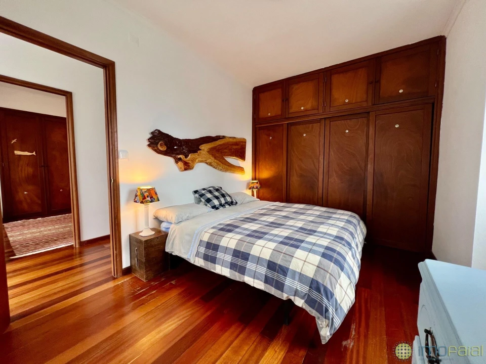 Moradia T4 para Venda em Salão Foto 25