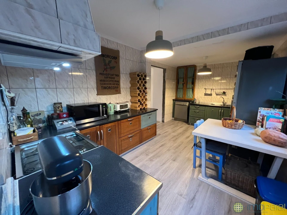 Moradia T4 para Venda em Salão Foto 13