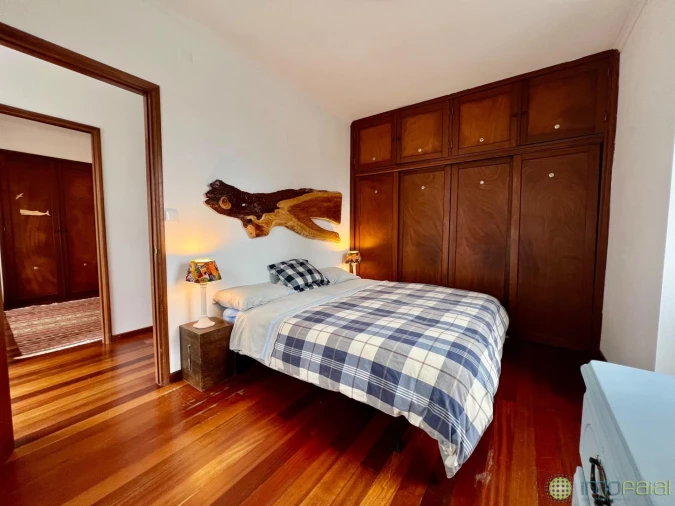 Moradia T4 para Venda em Salão Foto 25