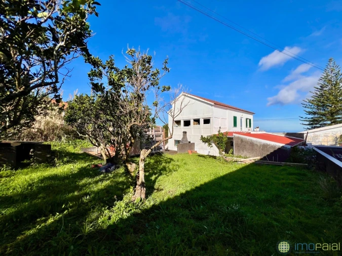 Moradia T4 para Venda em Salão Foto 4