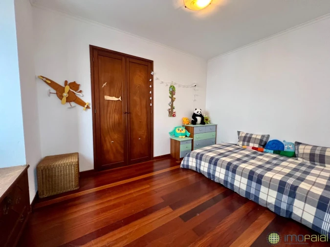 Moradia T4 para Venda em Salão Foto 28