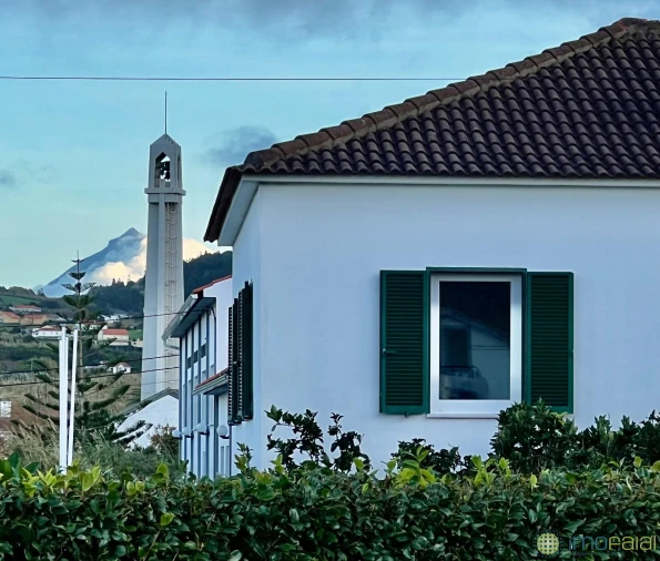 Moradia T4 para Venda em Salão Foto 37