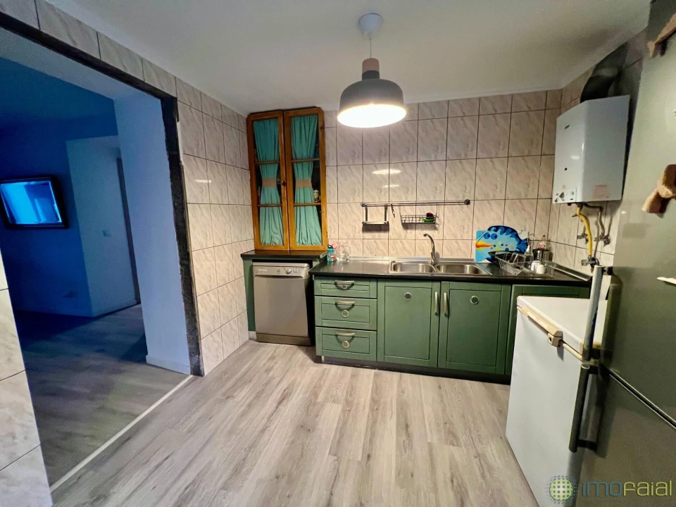 Moradia T4 para Venda em Salão Foto 12