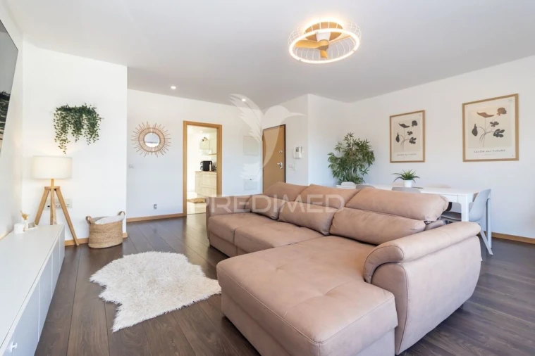 Apartamento T3 para Venda em Seixal, Arrentela e Aldeia de Paio Pires Foto 3