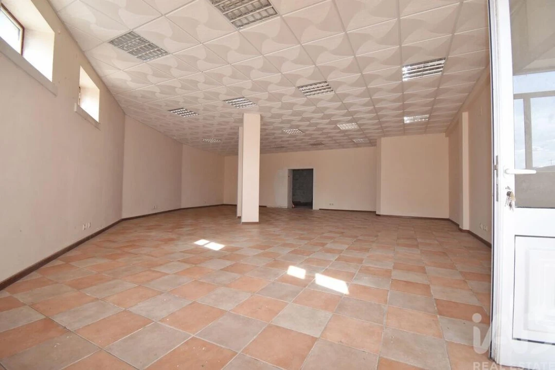 Loja para Venda em São Miguel, Santa Eufémia e Rabaçal Foto 7