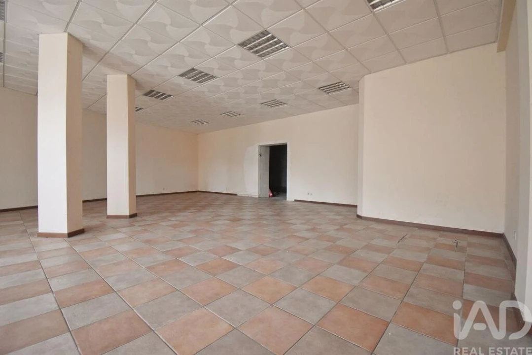 Loja para Venda em São Miguel, Santa Eufémia e Rabaçal Foto 8