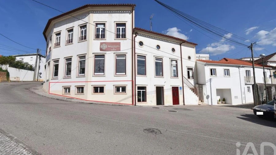 Loja para Venda em São Miguel, Santa Eufémia e Rabaçal