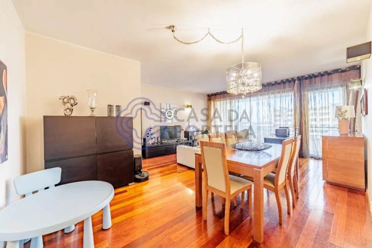 Apartamento T3 para Venda em Moreira Foto 1