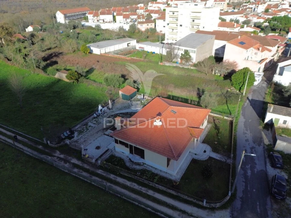 Moradia T5 para Venda em Minde Foto 3