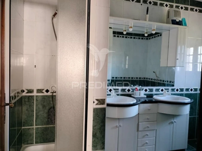 Moradia T5 para Venda em Minde Foto 20