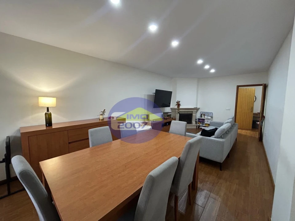 Apartamento T2 para Venda em Grijó e Sermonde Foto 7