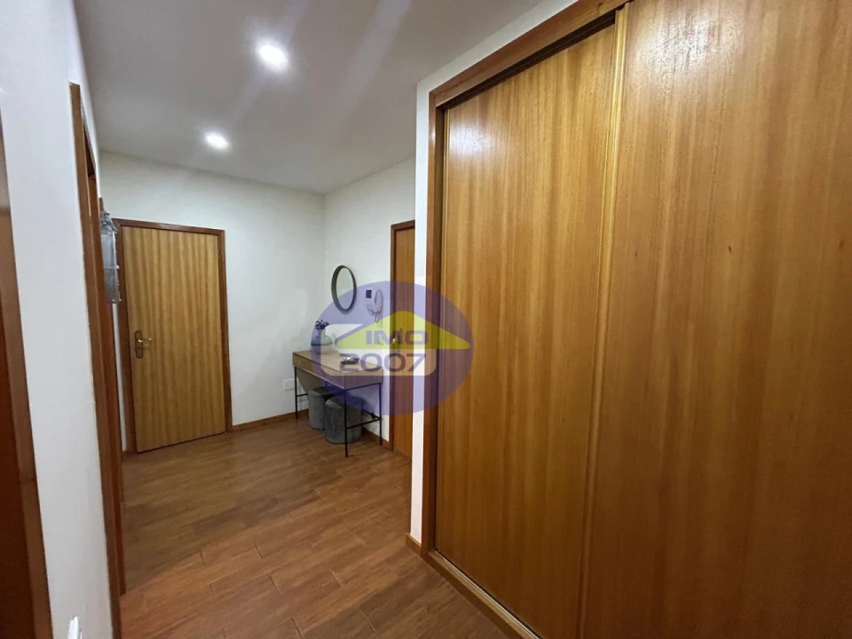 Apartamento T2 para Venda em Grijó e Sermonde Foto 15