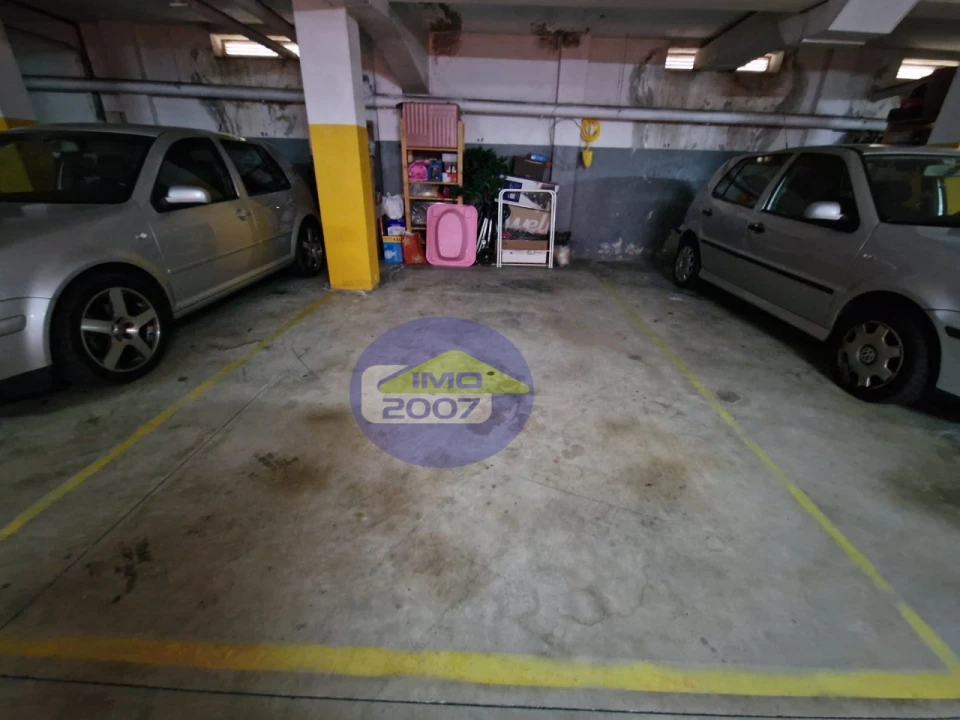 Apartamento T2 para Venda em Grijó e Sermonde Foto 25