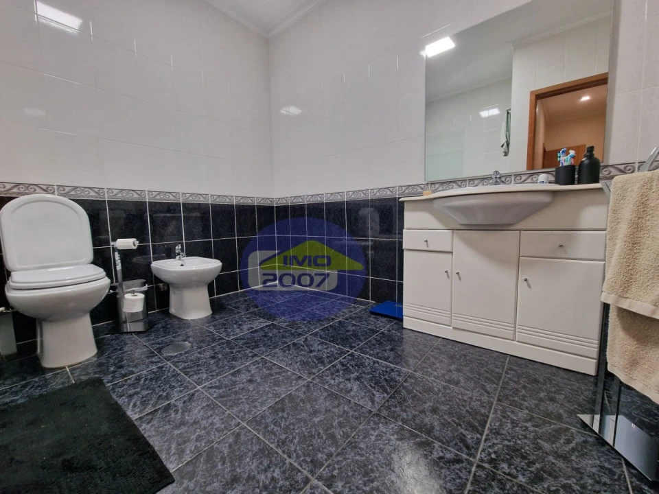 Apartamento T2 para Venda em Grijó e Sermonde Foto 18