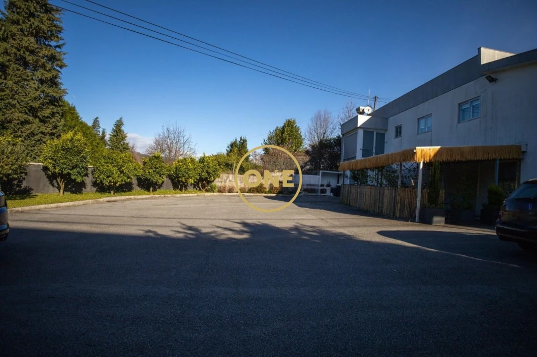 Moradia T4 para Venda em Joane Foto 6