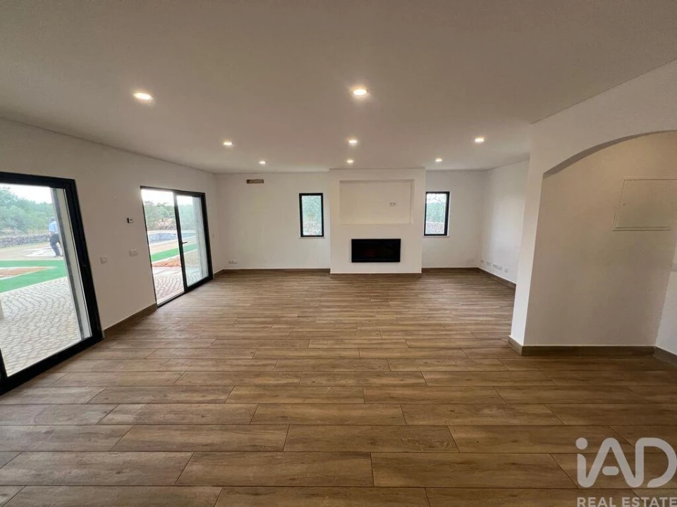 Moradia T3 para Venda em São Bartolomeu de Messines Foto 5