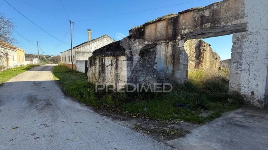 Armazém para Venda em Casével e Vaqueiros