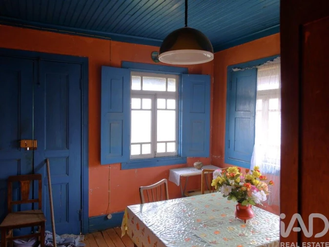 Moradia T4 para Venda em Queirã Foto 2