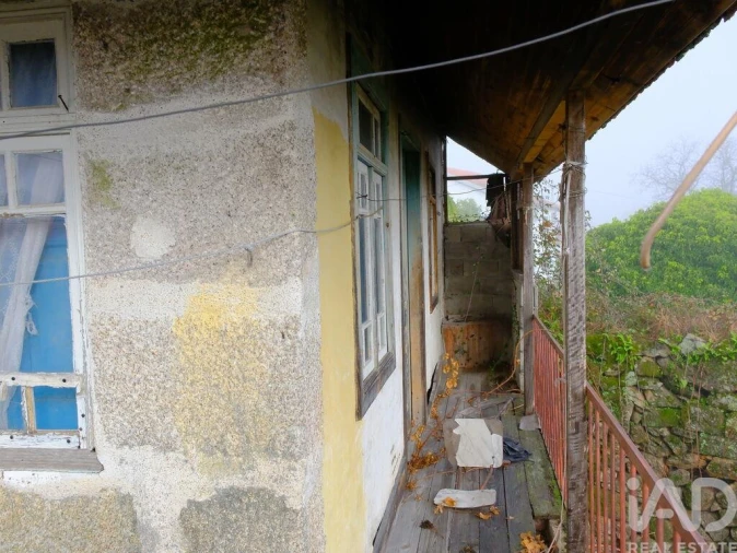 Moradia T4 para Venda em Queirã Foto 7