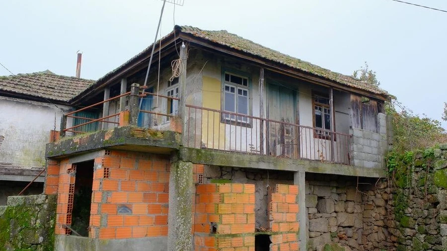 Moradia T4 para Venda em Queirã