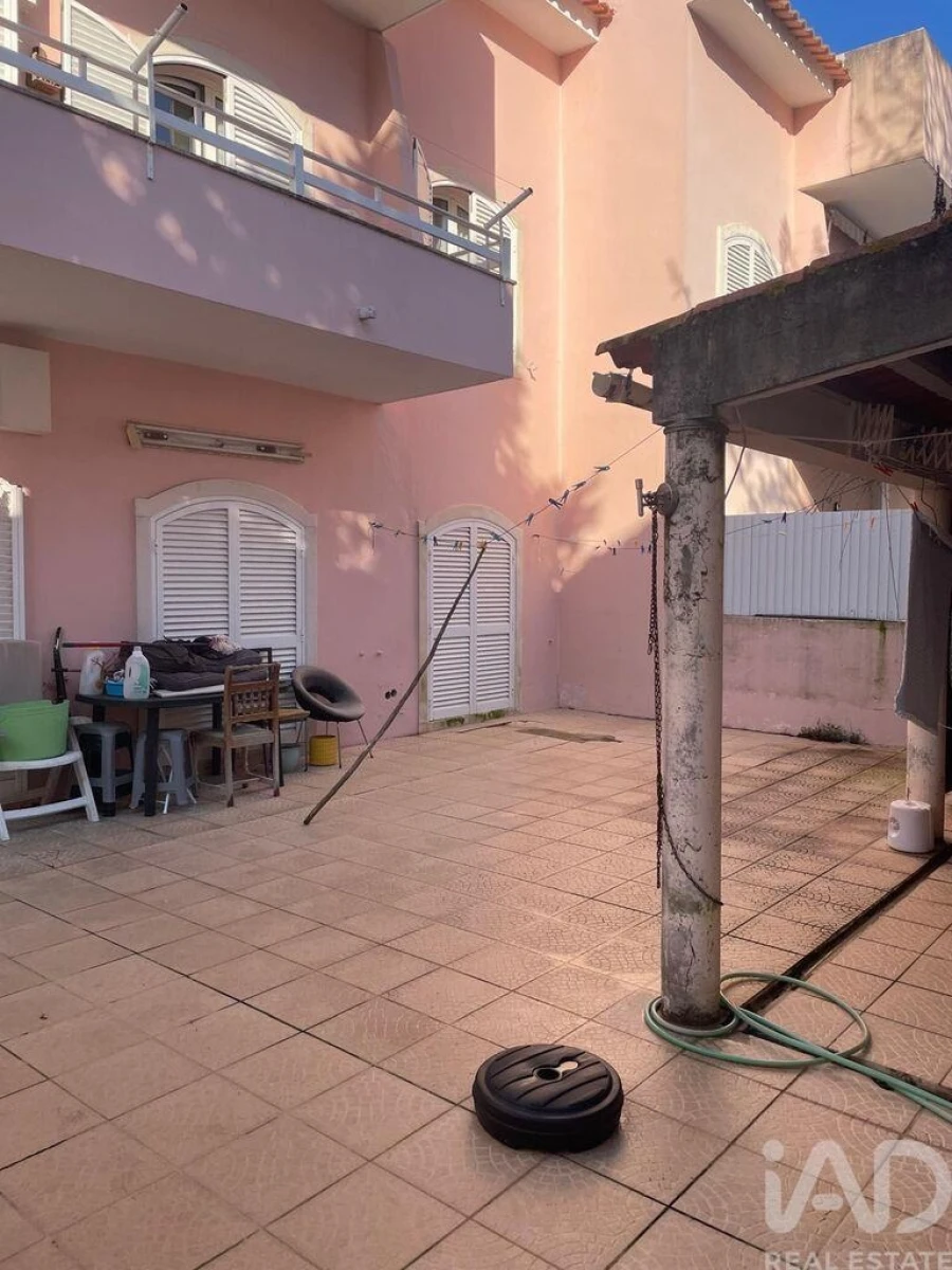 Apartamento T3 para Venda em Quinta do Anjo Foto 11