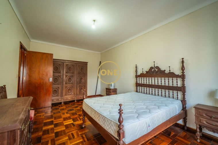 Moradia T4 para Venda em Ponta Delgada (São Pedro) Foto 4