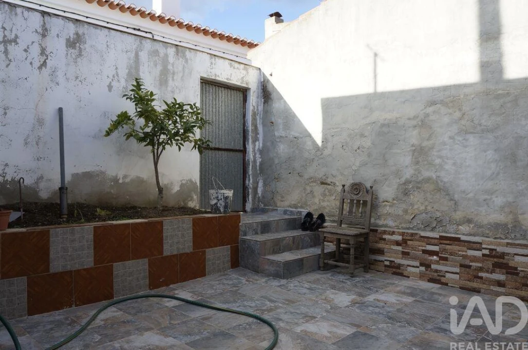 Negócio para Venda em Vale de Santiago Foto 11