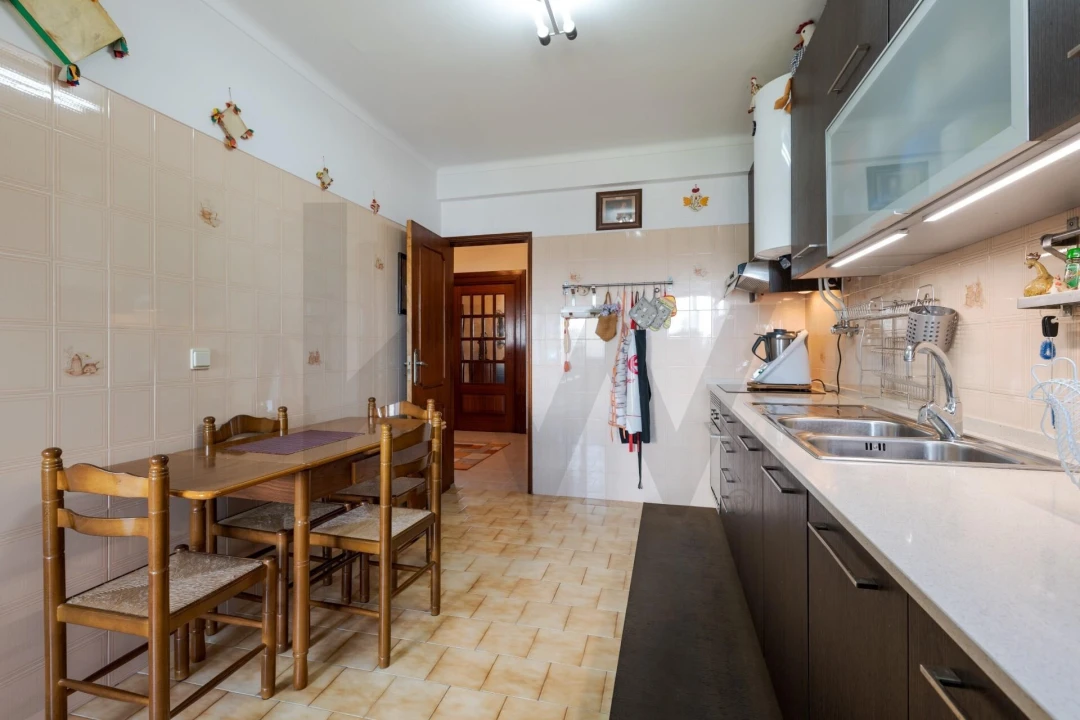 Apartamento T2 para Venda em Barreiro e Lavradio Foto 9