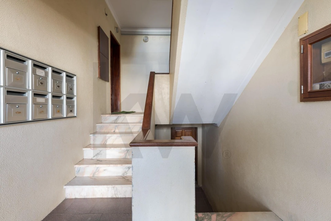 Apartamento T2 para Venda em Barreiro e Lavradio Foto 23