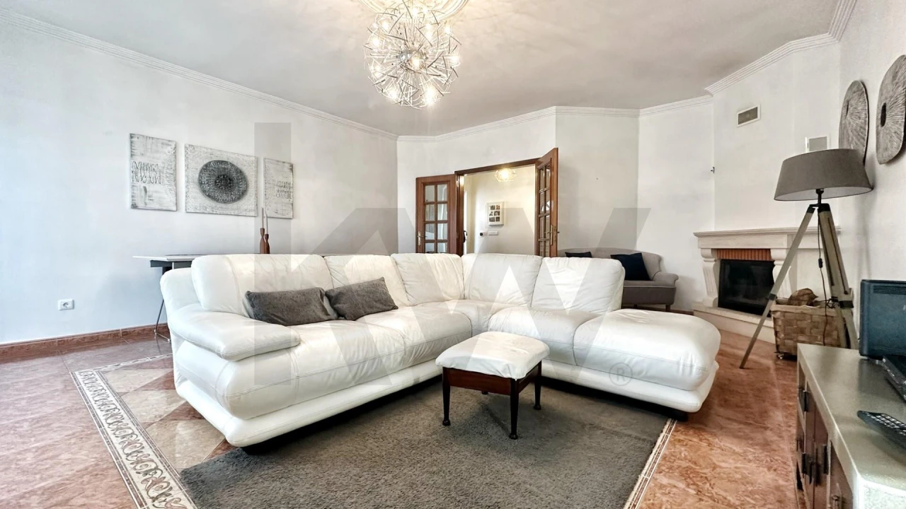 Moradia T4 para Venda em Sesimbra (Castelo) Foto 3