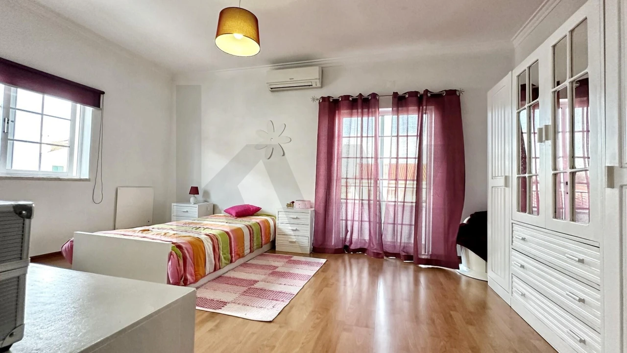 Moradia T4 para Venda em Sesimbra (Castelo) Foto 7