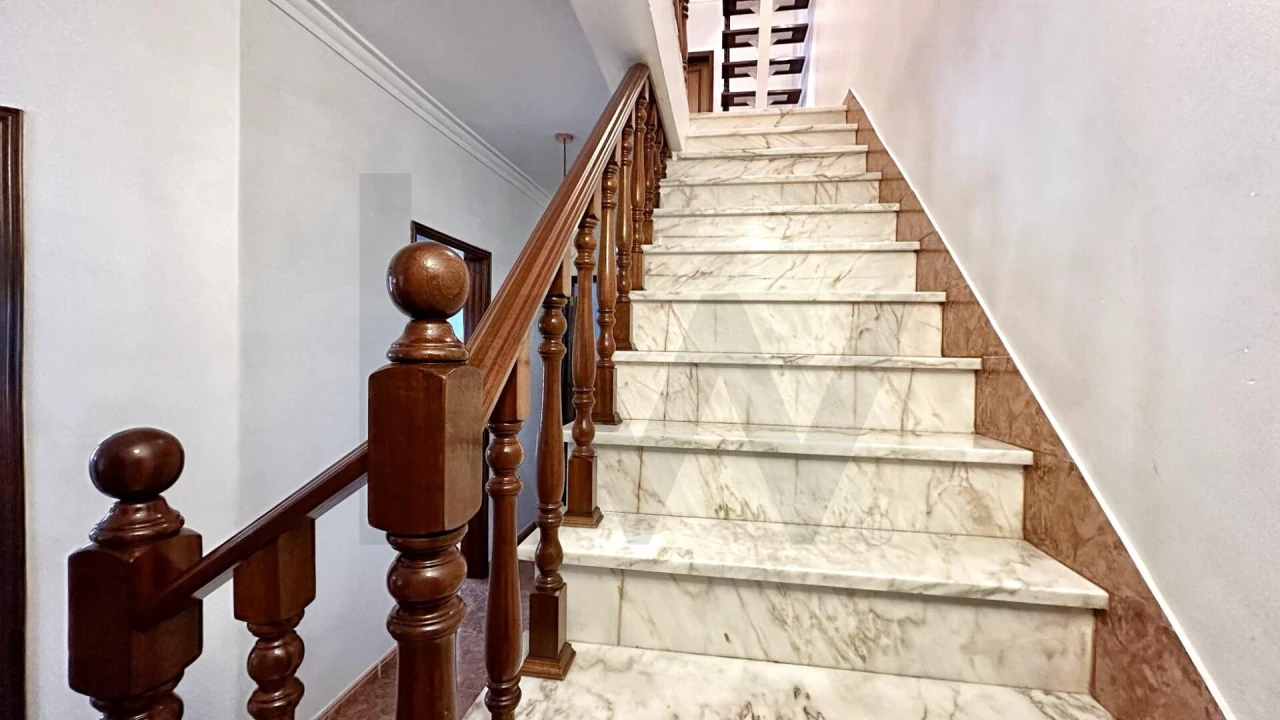 Moradia T4 para Venda em Sesimbra (Castelo) Foto 36