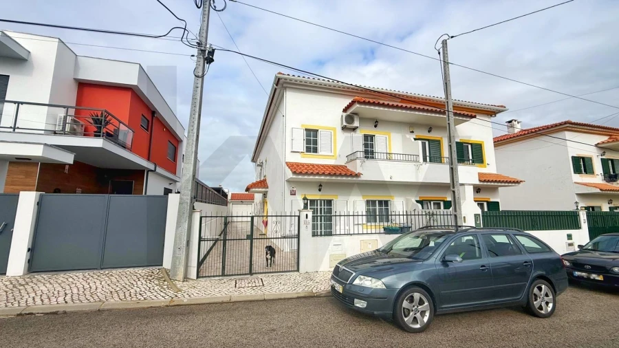 Moradia T4 para Venda em Sesimbra (Castelo)