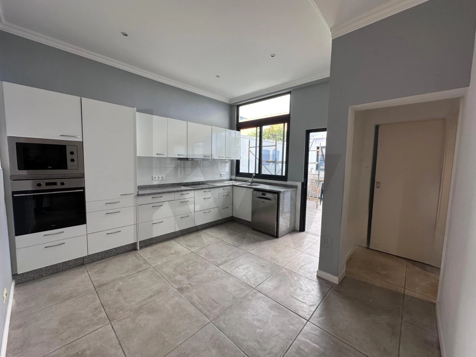 Moradia T3 para Venda em Funchal (Santa Luzia) Foto 9