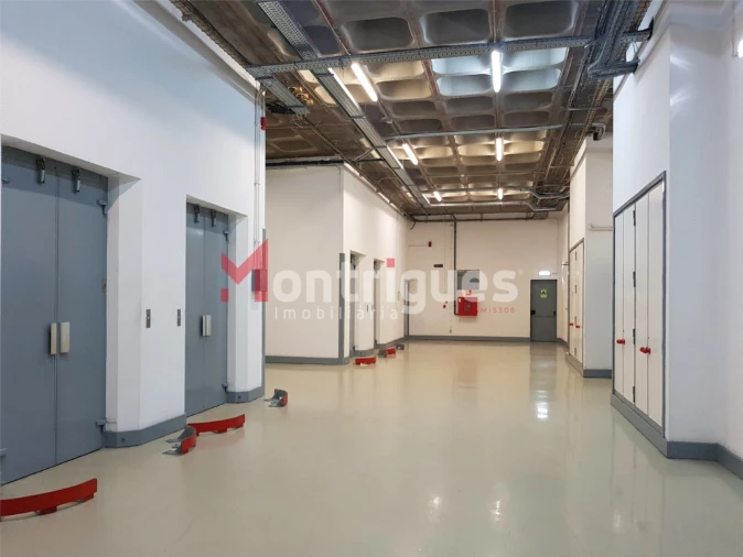 Armazém para Arrendamento em Marvila Foto 3