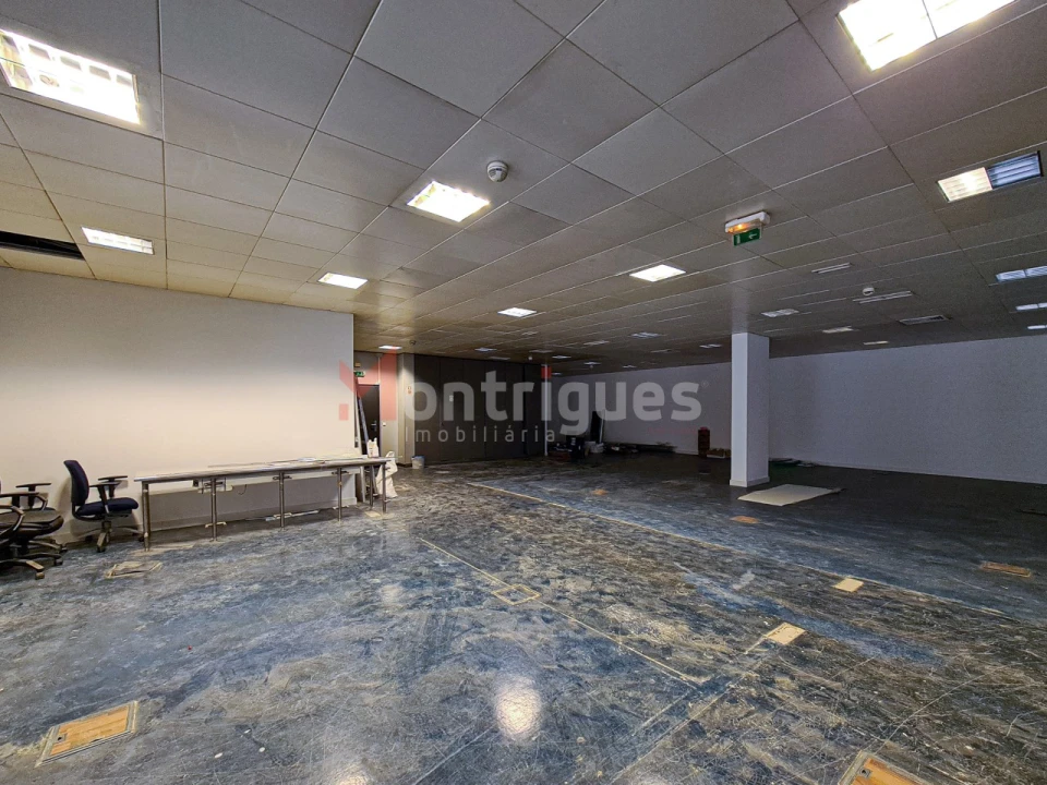 Escritório para Arrendamento em Algés, Linda-A-Velha e Cruz Quebrada-Dafundo Foto 5