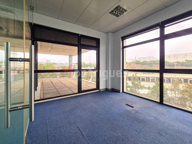 Escritório para Arrendamento em Algés, Linda-A-Velha e Cruz Quebrada-Dafundo Foto 9