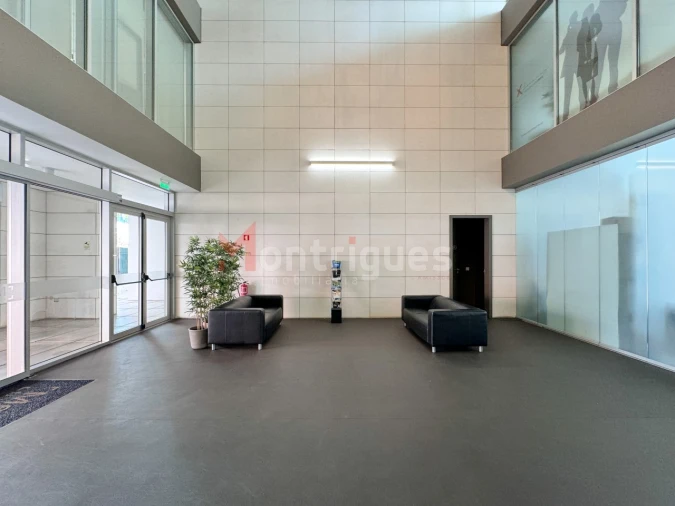 Garagem para Arrendamento em Odivelas Foto 3