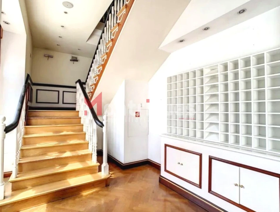 Loja para Arrendamento em Campo de Ourique Foto 5