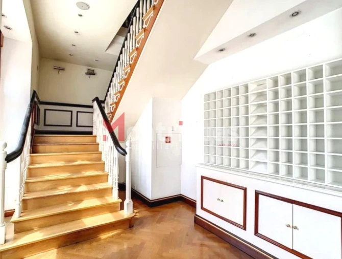 Loja para Arrendamento em Campo de Ourique Foto 5