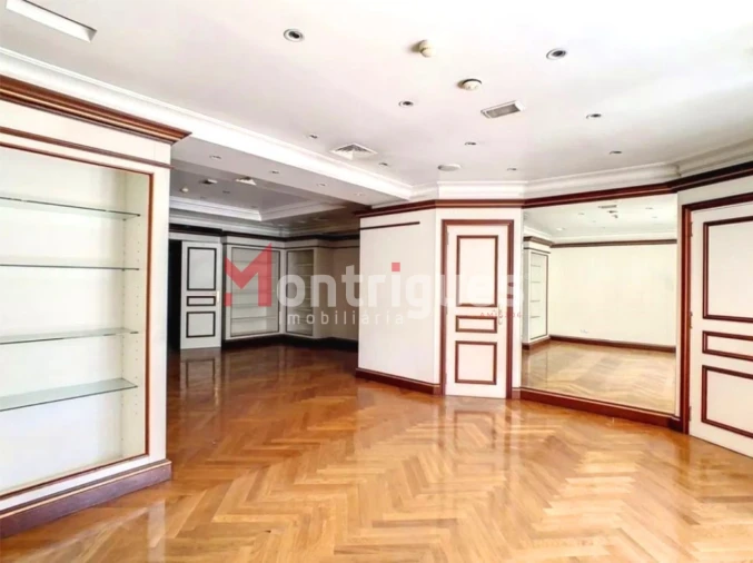 Loja para Arrendamento em Campo de Ourique Foto 7