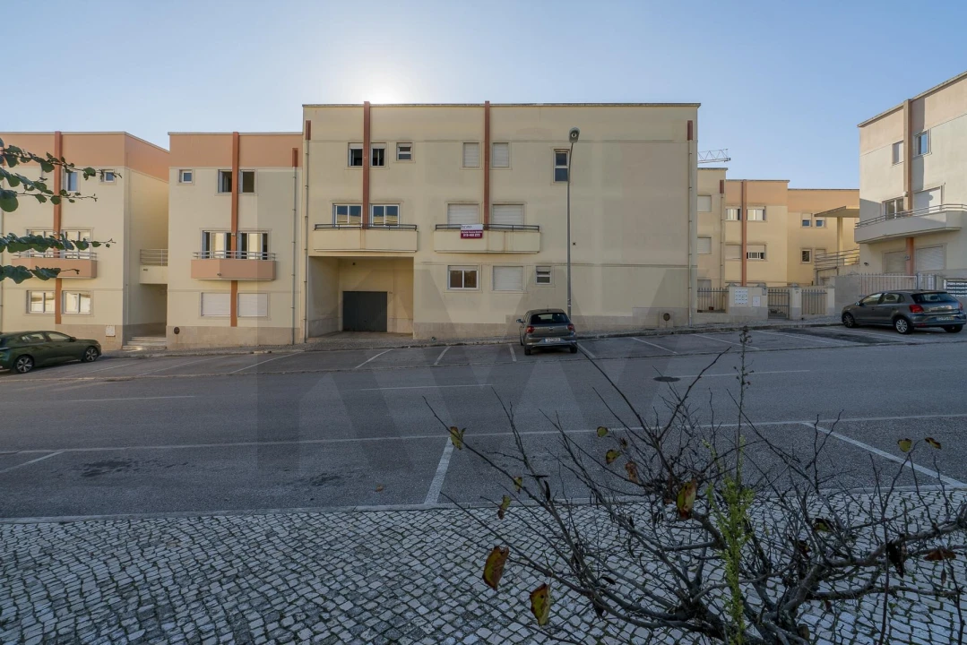 Apartamento T3 para Venda em Colares Foto 26