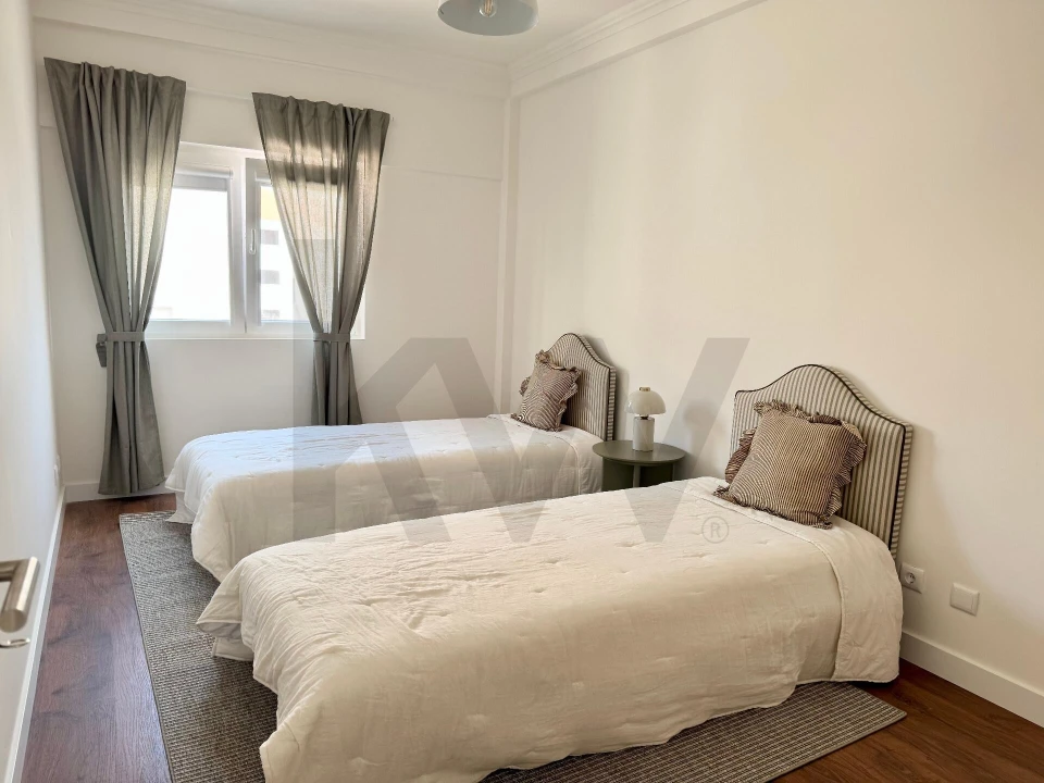 Apartamento T3 para Venda em Colares Foto 8