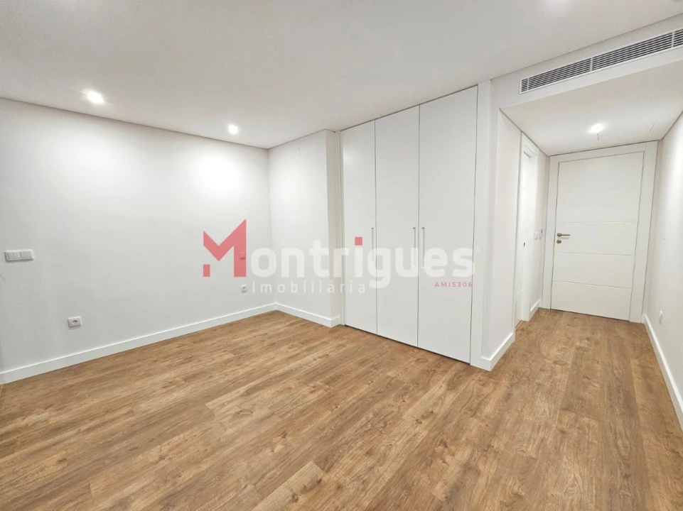 Apartamento T7 para Venda em Montijo e Afonsoeiro Foto 28